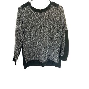 6 for $10 REITMANS sweater size L